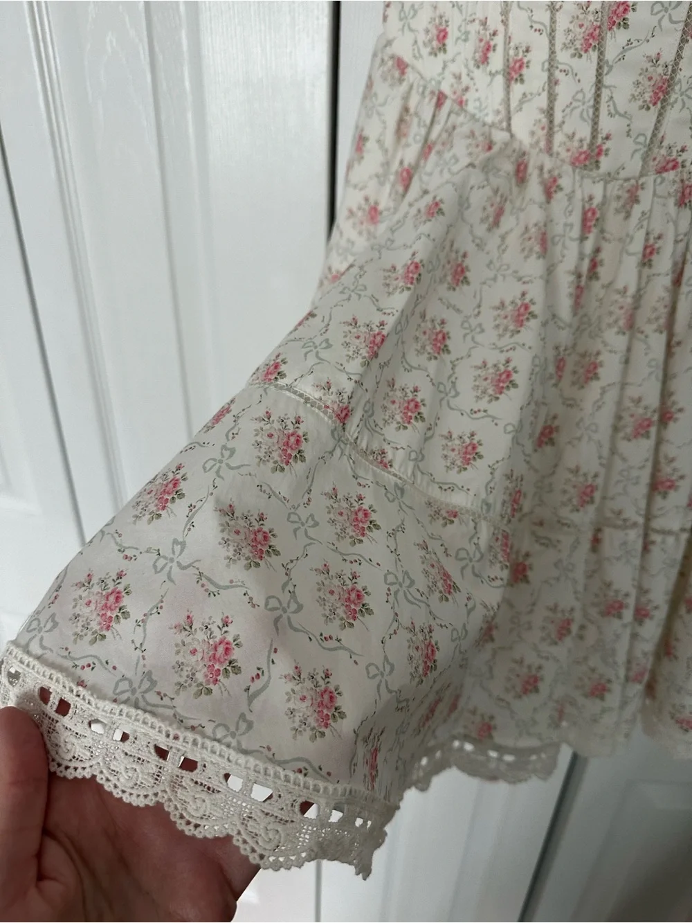 House of CB “Salma” Floral Lace-Trim Mini A-line Dress White with Pink Roses - Picture 14 of 15